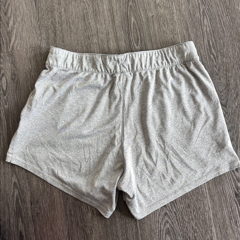 SzM woman’s Nike Dri-Fit light/dark grey micro stripe shorts VGUC - Picture 3 of 5